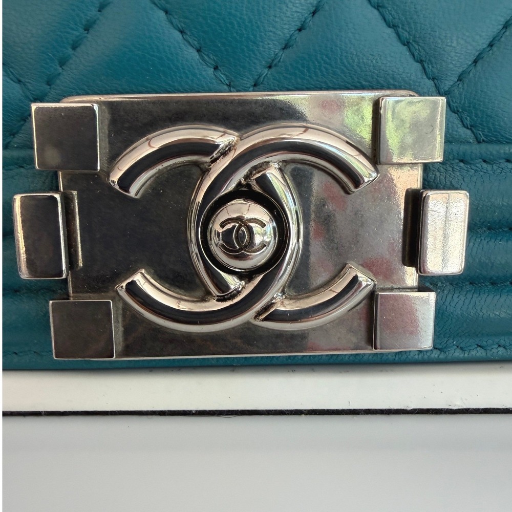 Chanel Boy Bag Small Teal Quilted Leather Ruthenium Chain Flap Crossbody - Picture 10 of 15